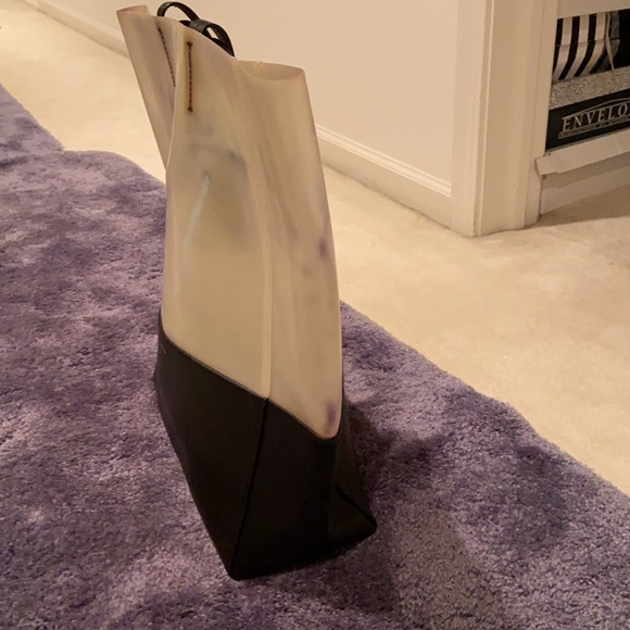 Celine Cabas Tote - Picture 12 of 13